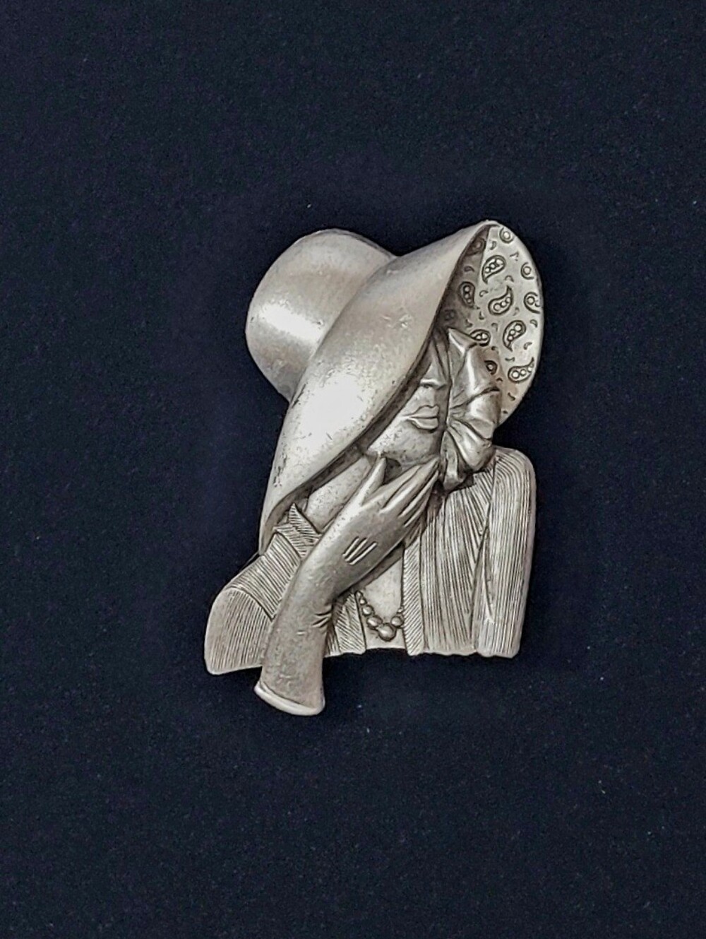 Vintage 1988 Pewter JJ JONETTE Pin Brooch Lady Wearing Hat Gloves RARE